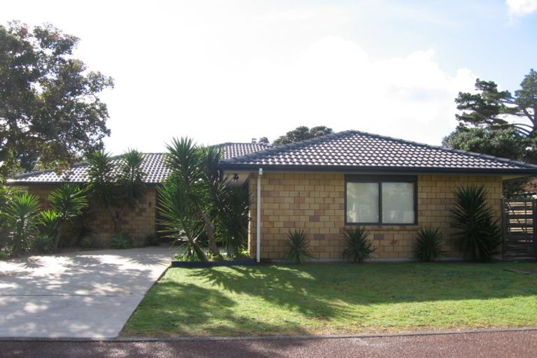 Photo of property in 25 Courtney Place, Pauanui, Hikuai, 3579