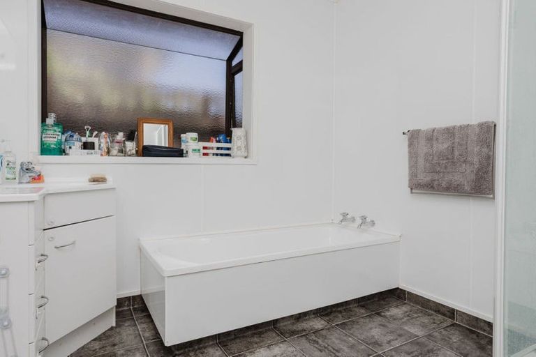 Photo of property in 5 Beedie Street, Dannevirke, 4930