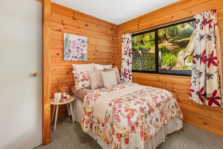 Photo of property in 8 Shackle Lane, Whitby, Porirua, 5024