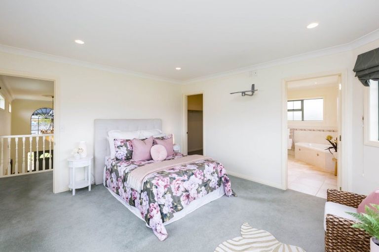 Photo of property in 51 Riverstone Drive, Riverstone Terraces, Upper Hutt, 5018