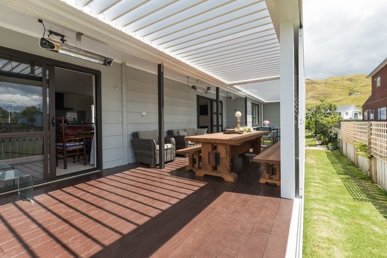 Photo of property in 4 Ohinemuhu Road, Porangahau, 4293