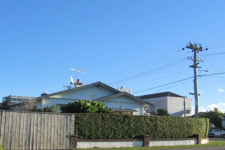 Photo of property in 18 Atiawa Street, Petone, Lower Hutt, 5012