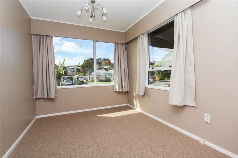 Photo of property in 2 Norfolk Place, Pukete, Hamilton, 3200