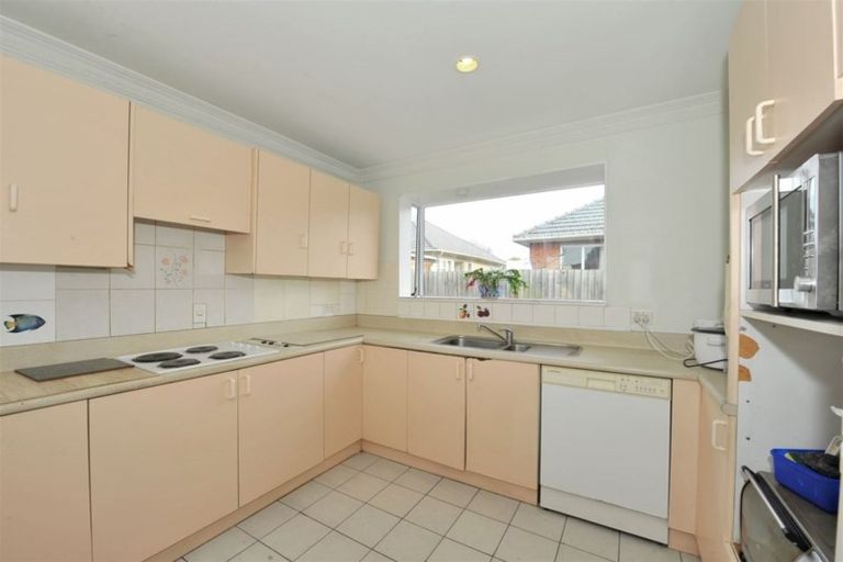 Photo of property in 2/16 Tika Street, Riccarton, Christchurch, 8041