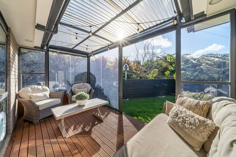 Photo of property in 23 Percy Kinsman Crescent, Riverstone Terraces, Upper Hutt, 5018