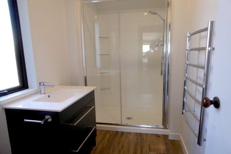 Photo of property in 2/52 Aikmans Road, Merivale, Christchurch, 8014