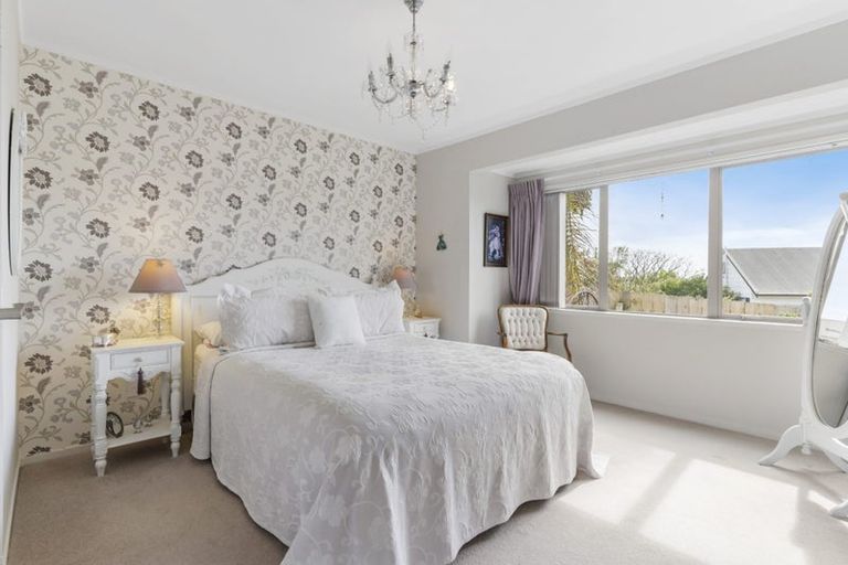 Photo of property in 3 Kingussie Place, Highland Park, Auckland, 2010