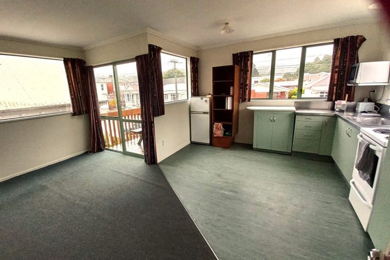 Photo of property in 53 Howe Street, North Dunedin, Dunedin, 9016