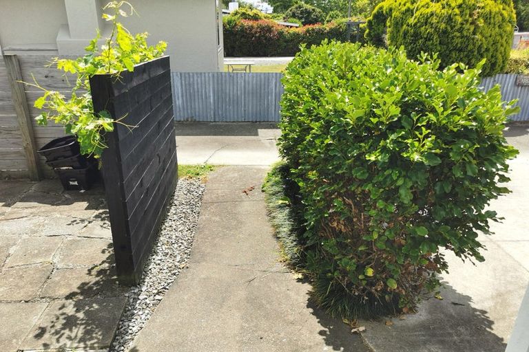 Photo of property in 1/1302 Caroline Road, Mayfair, Hastings, 4122