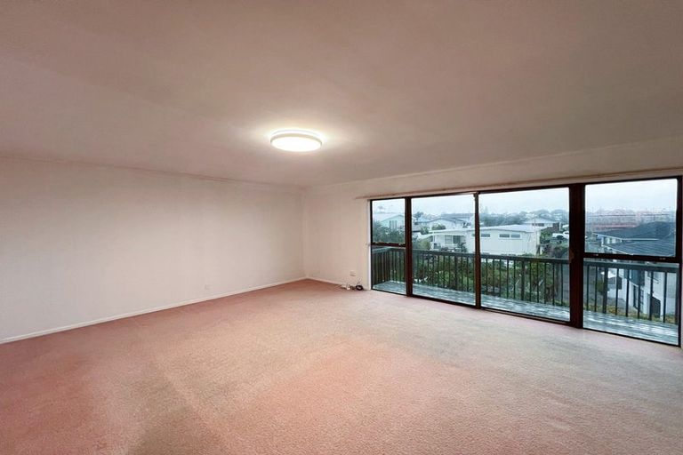 Photo of property in 195 Forrest Hill Road, Forrest Hill, Auckland, 0620