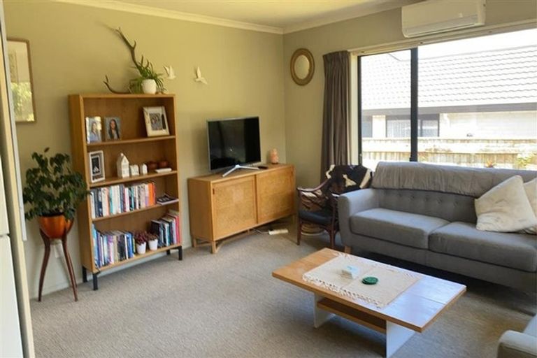 Photo of property in 30 Harry Shaw Way, Raumati South, Paraparaumu, 5032