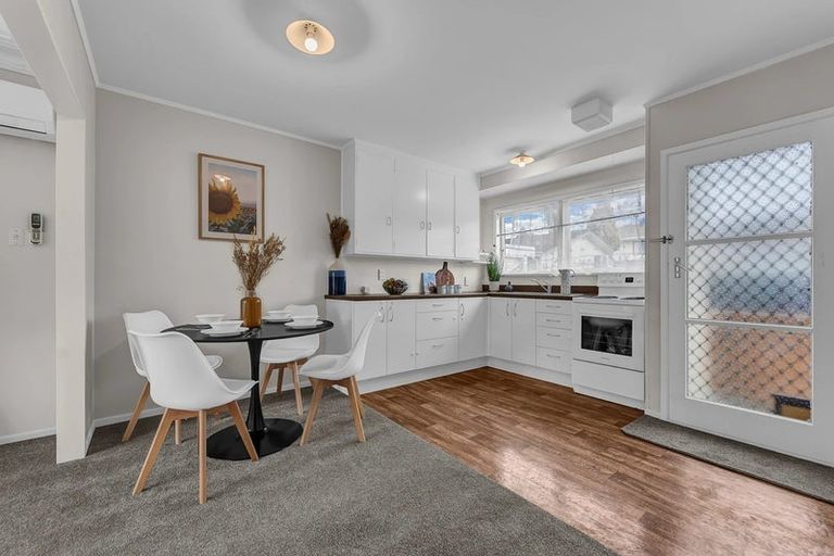 Photo of property in 2/54 East Street, Papakura, 2110