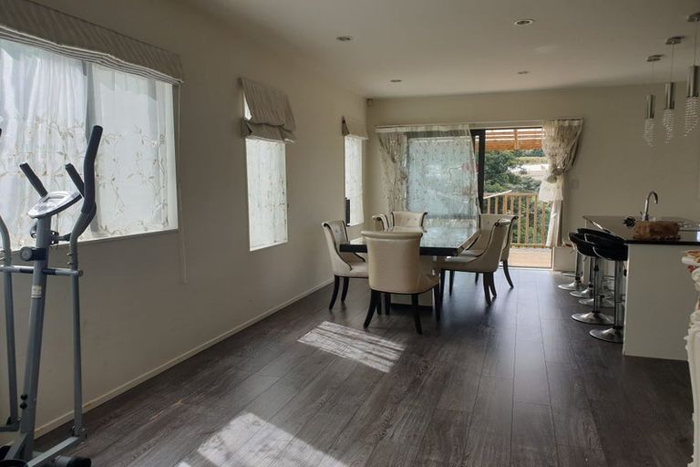 Photo of property in 24 Mantra Road, Massey, Auckland, 0614