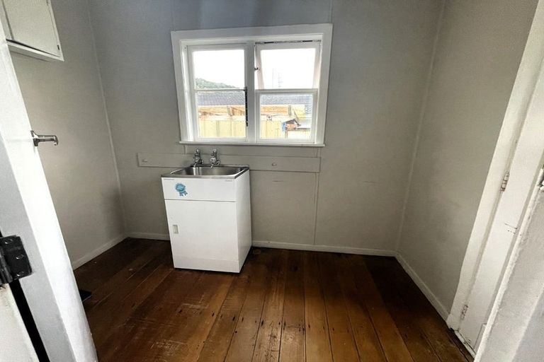 Photo of property in 15 Bledisloe Crescent, Wainuiomata, Lower Hutt, 5014