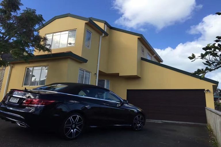 Photo of property in Chantelle Close, 44e Lavery Place, Sunnynook, Auckland, 0632