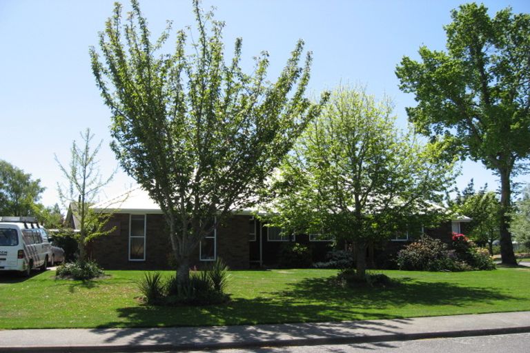 Photo of property in 2 Mansfield Drive, Kaiapoi, 7630