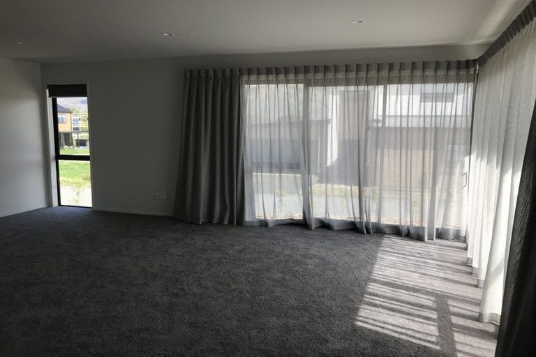 Photo of property in 8 Kahu Close, Wanaka, 9305