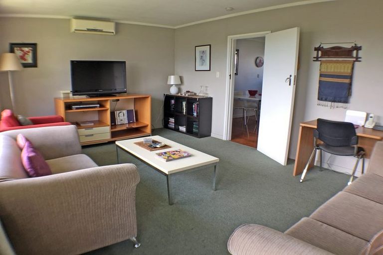 Photo of property in 3/94 Charles Street, Waltham, Christchurch, 8011