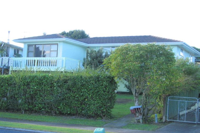 Photo of property in 8 Zelda Avenue, Clover Park, Auckland, 2023