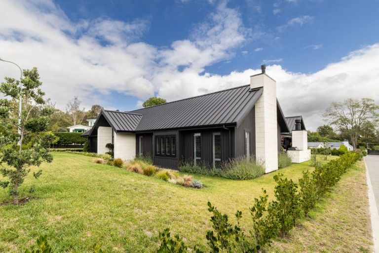 Photo of property in 58 Breadalbane Avenue, Havelock North, 4130