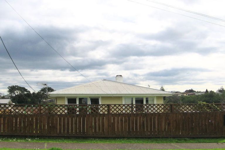 Photo of property in 17 Te Kaponga Street, Brookfield, Tauranga, 3110