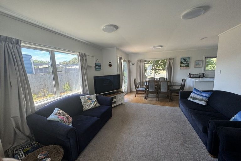 Photo of property in 85 Kahukura Avenue, Waitarere Beach, Levin, 5510