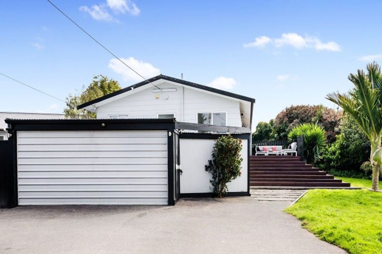 Photo of property in 3 Oraha Road, Huapai, Kumeu, 0810