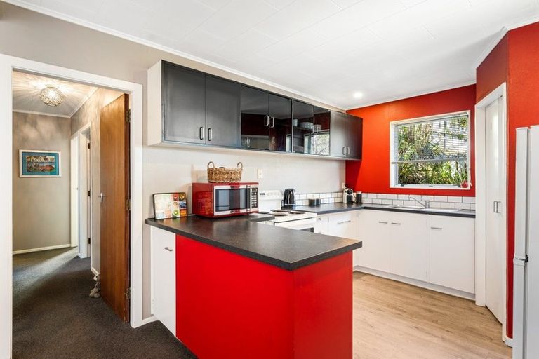 Photo of property in 29a Robson Street, Stokes Valley, Lower Hutt, 5019