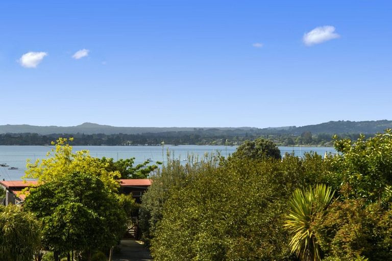 Photo of property in 110 Harbour View Road, Omokoroa, 3114