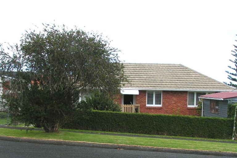 Photo of property in 2 Stone Street, Hauraki, Auckland, 0622