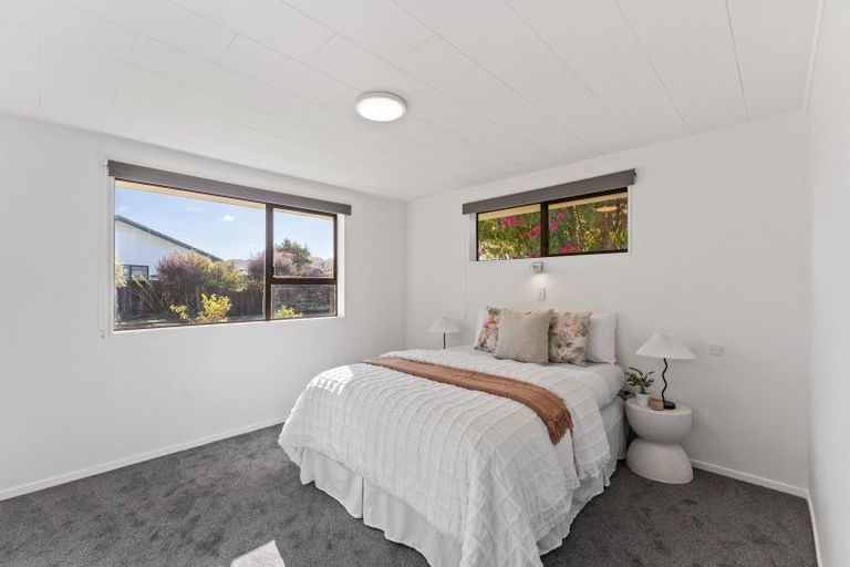 Photo of property in 3 Renata Road, Otaki, 5512