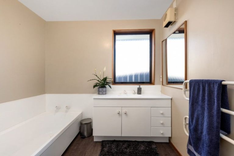 Photo of property in 11 Westhaven Place, Redwoodtown, Blenheim, 7201