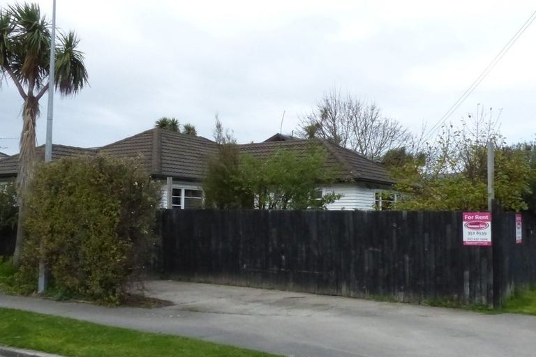 Photo of property in 8 Sawyers Arms Road, Northcote, Christchurch, 8052