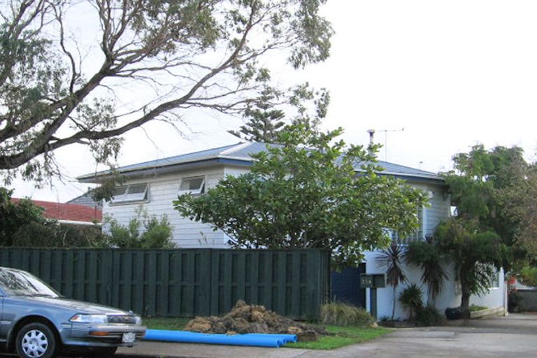Photo of property in 1/25 Waller Avenue, Bucklands Beach, Auckland, 2012
