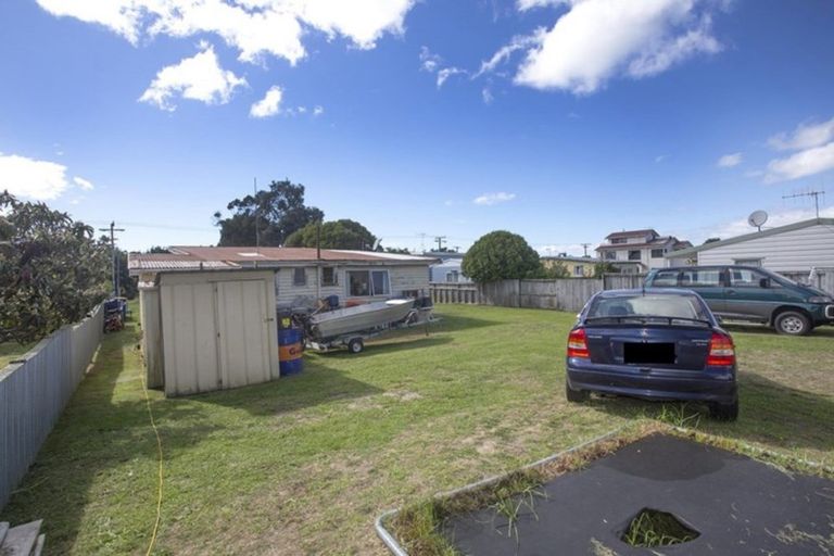 Photo of property in 221 Sylvia Road, Whangamata, 3620