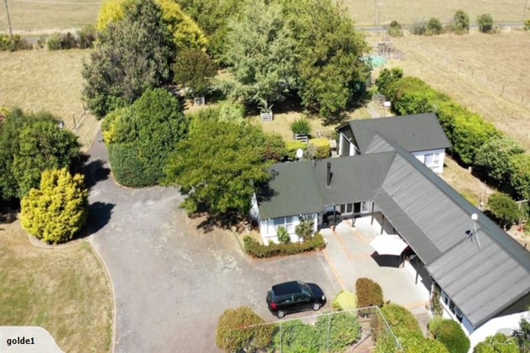 Photo of property in 255 Pharazyn Road, Feilding, 4777