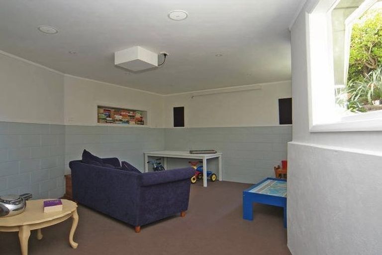 Photo of property in 30 Spencer Street, Crofton Downs, Wellington, 6035