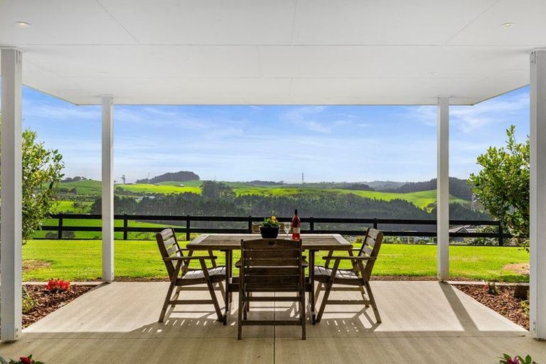 Photo of property in 1518 Old North Road, Helensville, 0875