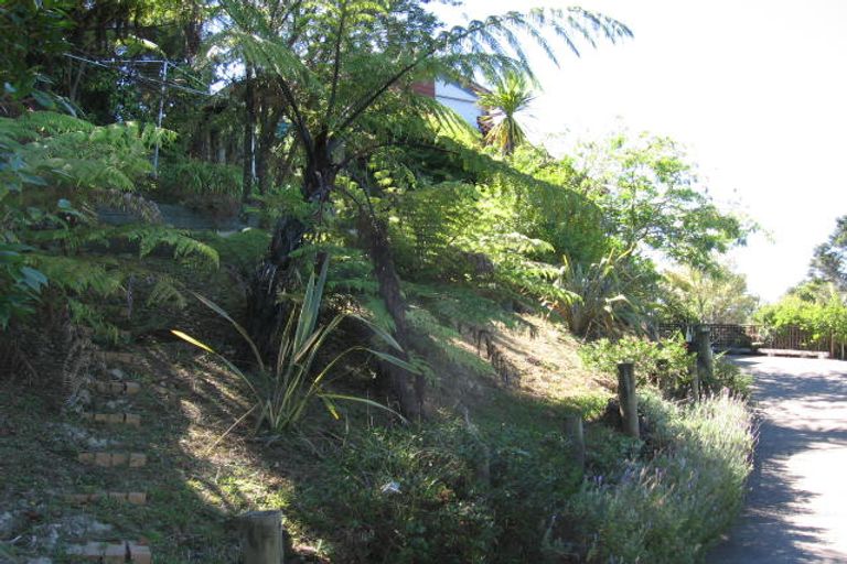 Photo of property in 965 East Coast Road, Torbay, Auckland, 0630