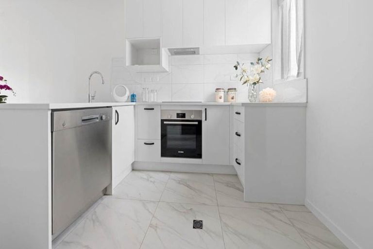 Photo of property in 2/112 Moore Street, Howick, Auckland, 2014