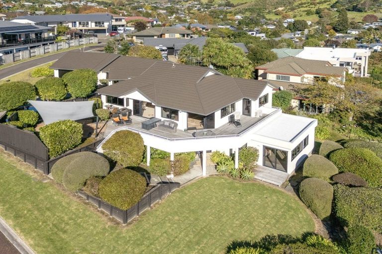 Photo of property in 29 Downing Place, Welcome Bay, Tauranga, 3112