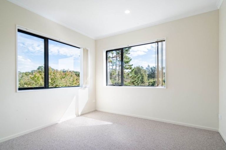 Photo of property in 54a Candia Road, Swanson, Auckland, 0614