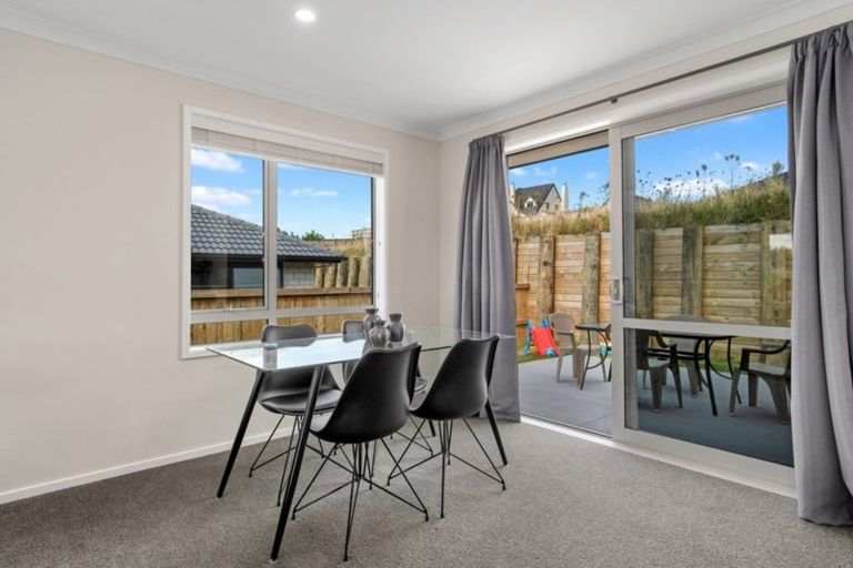 Photo of property in 76 Bert Wall Drive, Omokoroa, 3114