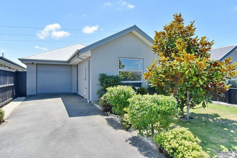 Photo of property in 8 Helmore Street, Rangiora, 7400