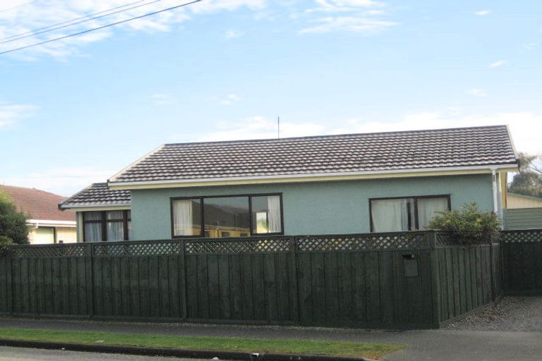 Photo of property in 65 Owles Terrace, New Brighton, Christchurch, 8061