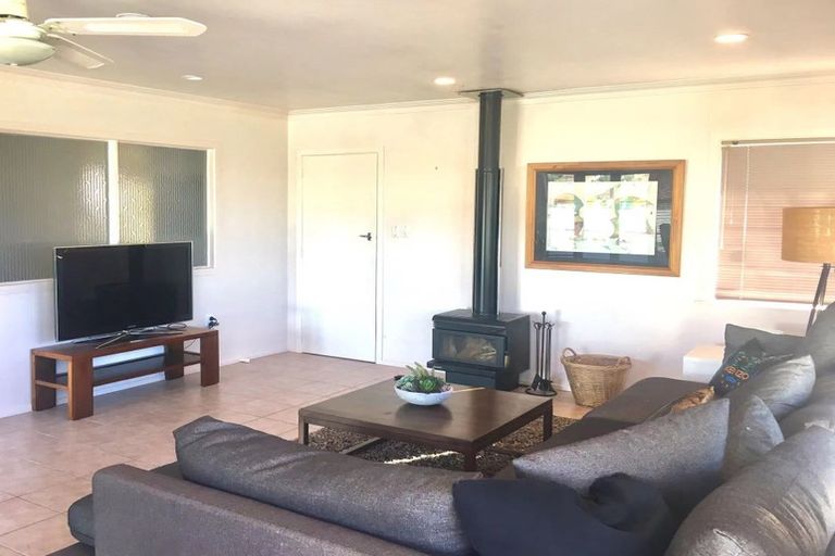 Photo of property in 30 Nigel Road, Browns Bay, Auckland, 0630