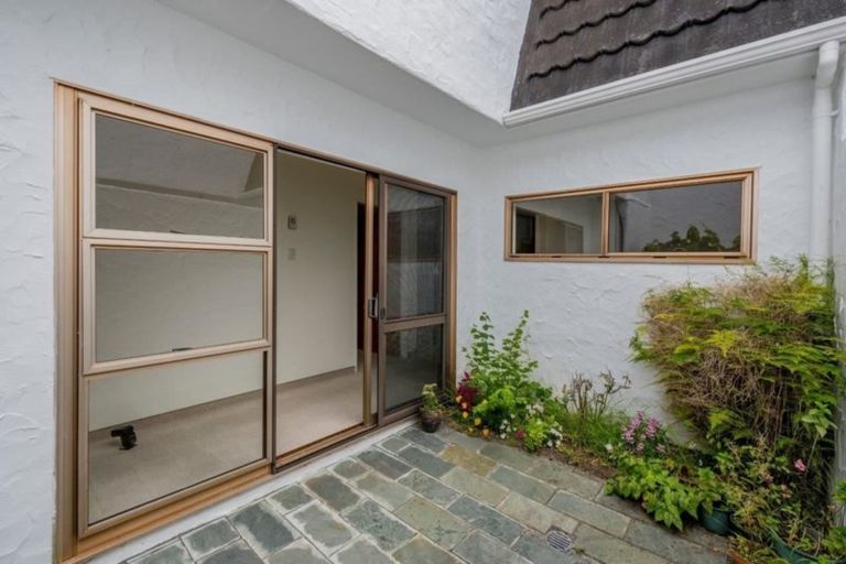 Photo of property in 88 Winara Avenue, Waikanae, 5036