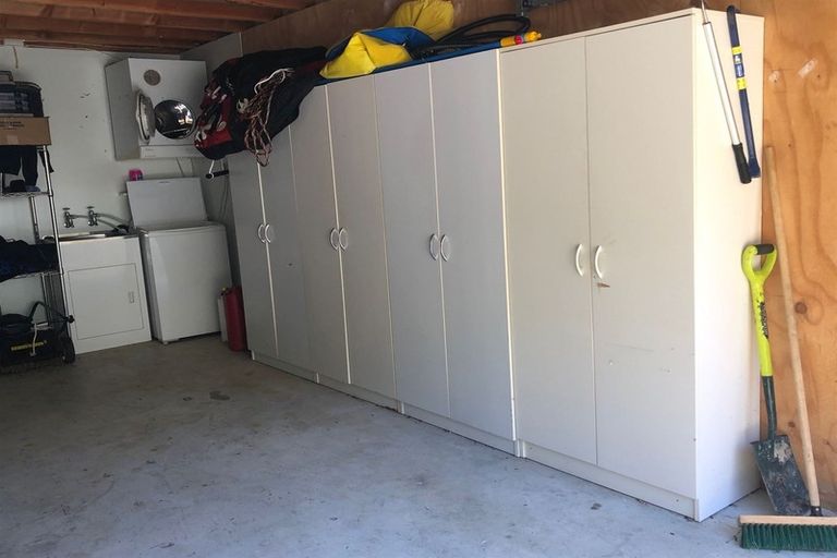 Photo of property in 21 Amelia Crescent, Waikawa, Picton, 7220