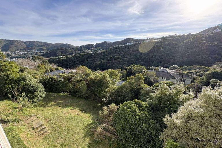 Photo of property in 21 Montgomery Avenue, Karori, Wellington, 6012