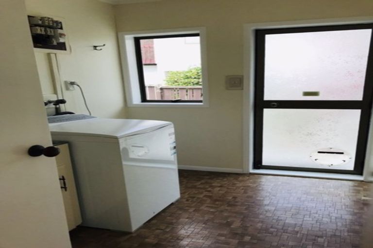 Photo of property in 7 Kallista Place, Browns Bay, Auckland, 0630